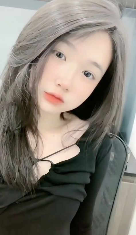 《妈妈出轨了》